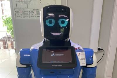 Вперед в будущее: в псковской библиотеке появился робот Серёжа