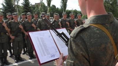 В ДНР под портретами русских полководцев приняла военную присягу...