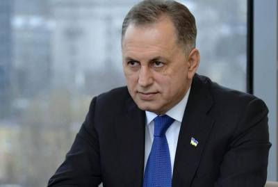 Экс-вице-премьер Колесников презентовал социал-консервативную партию
