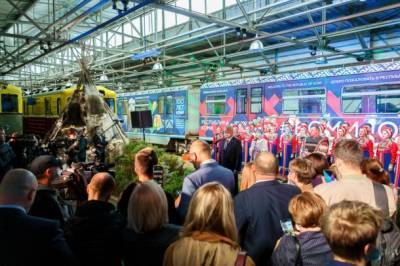 В московском метро запустили поезд в честь 100-летия Коми
