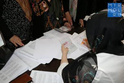 К 15.00 в Дагестане в предварительном голосовании «Единой России» приняли участие более 230 тысяч человек