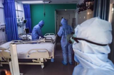 СМИ: Жена уханьского вирусолога умерла от COVID задолго до начала пандемии