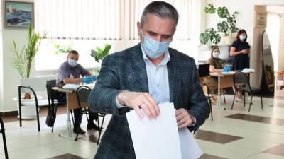 Александр Моор принял участие в предварительной голосовании «Единой России»