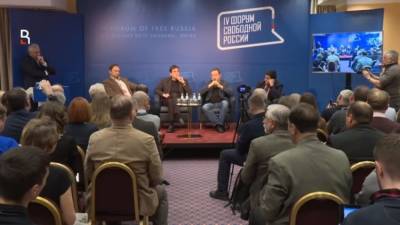 "Оппозиция" планирует создание эмигрантской сети для дискуссии "о будущем России"