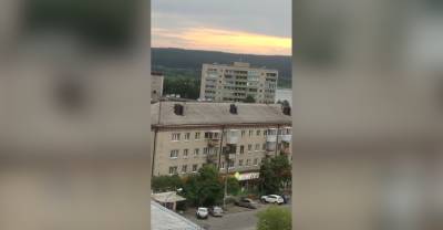 В Екатеринбурге экс-полицейский открыл стрельбу из окна квартиры, среди раненых – ребёнок