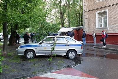 Открывшим стрельбу из окна в Екатеринбурге оказался бывший полицейский