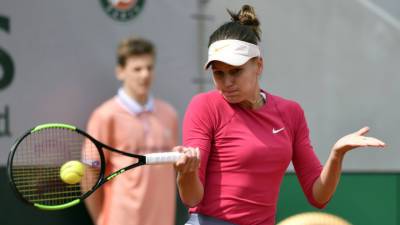 Кудерметова обыграла Анисимову на старте Открытого чемпионата Франции