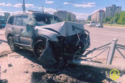 Две девушки пострадали в ДТП с пьяным водителем в Василеостровском районе