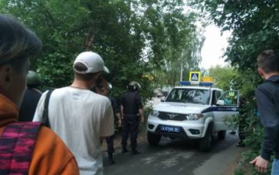 В Екатеринбурге экс-полицейский открыл стрельбу по прохожим: ранен ребенок