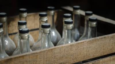 Россиянам предложили ограничить продажу алкоголя пятью литрами