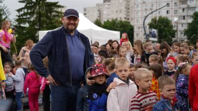 Михаил Добкин организовал для маленьких харьковчан большой праздник ко Дню защиты детей