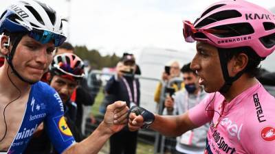 Финал "Джиро д'Италия": победа колумбийского велогонщика Эгана Берналя