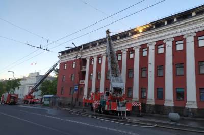 Пожар в гостинице «Северная» в Петрозаводске локализовали