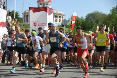 Порядка 1500 волгоградских спортсменов участвовали в трех забегах