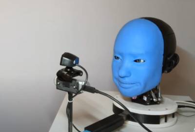Исследователи научили робота «зеркалить» собеседника