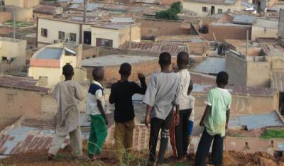 Вооруженные бандиты напали на нигерийскую школу-интернат: похищено около 200 учеников – Учительская газета