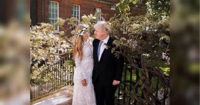 Сукня нареченої і зачіска нареченого: перші подробиці таємного весілля Бориса Джонсона