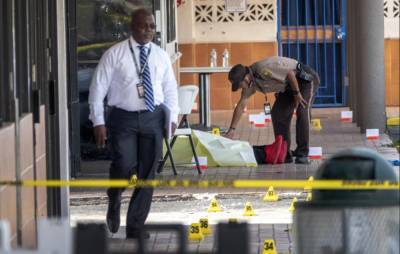 В Майами неизвестные обстреляли толпу: есть жертвы, 20 раненых (фото)