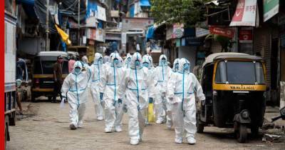 О "мощном взрыве пандемии" из-за индийского штамма предупредил ученый