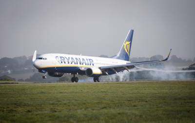Самолет Ryanair приземлился в Берлине из-за "минирования"
