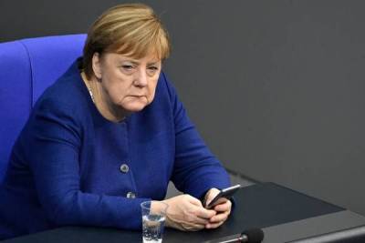 Меркель на прослушку: Париж отреагировал на прокол датской разведки