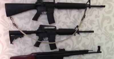 ФСБ показала масштабную спецоперацию против нелегальных торговцев оружием