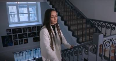 Экс-муж Ксении Мишиной спустил ее с лестницы прямо в театре: "Начала плакать и кричать"