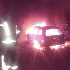 В Мелитопольском районе ночью загорелся «Opel Astra». Фотофакт