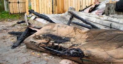 Во время пожара в Волоколамском переулке погиб калининградец, пострадала его 95-летняя мать