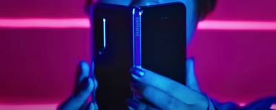 Компания Samsung в рекламном видео показала загадочный смартфон и унизила iPhone