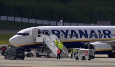 Самолет Ryanair из-за сообщения о минировании совершил аварийную посадку в Берлине