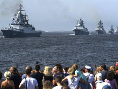 200 кораблей примут участие в военно-морских парадах в честь Дня ВМФ России