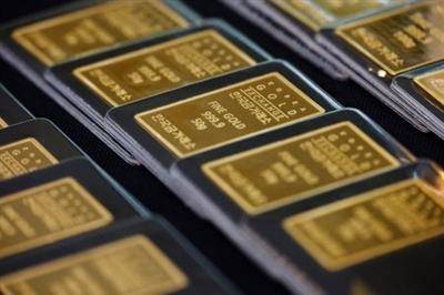 Цены на золото могут показать сильнейший месячный рост за 10 месяцев на фоне слабого доллара