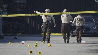 Стрельба у банкетного зала во Флориде: 2 погибших, 25 раненых