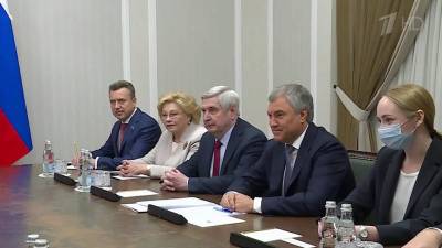 Развитие межпарламентских связей между Россией и Сербией обсудили спикер Госдумы и председатель Народной скупщины