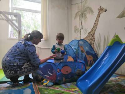 Ко дню защиты детей в Тосненской больнице открыли игровую комнату