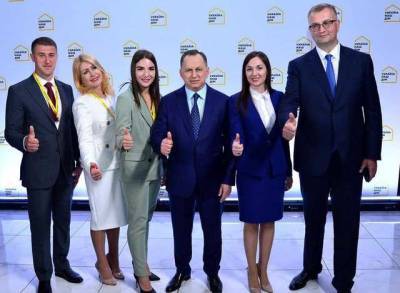 Экс вице-премьер Януковича и компаньон Ахметова создал свою партию