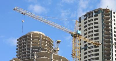 Строительство жилья в апреле выросло на 40% после падения в прошлом году