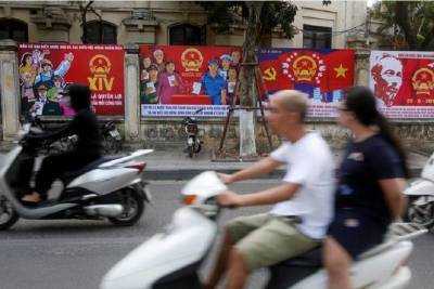 Вьетнам проводит масштабные испытания, чтобы остановить COVID-19