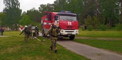 В детских лагерях Выборгского района прошли противопожарные учения