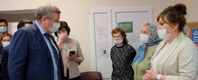 Игорь Васильев протестировал новые услуги МФЦ в Пижанском районе