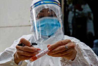 Вьетнам борется с новым гибридным штаммом коронавируса