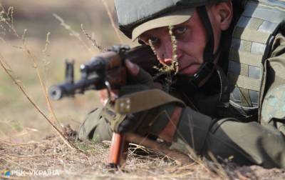 Гранатометы и стрелецкое оружие: боевики пять раз обстреляли позиции ООС на Донбассе