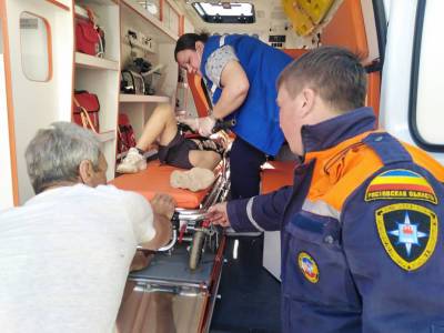 В Цимлянске юному велосипедисту, получившему сложную травму, понадобилась помощь спасателей