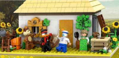Петербургский художник представил проект Lego «Деревня дураков»