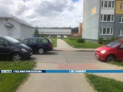 Водитель «Фольксвагена» сбил двухлетнюю девочку в минском дворе
