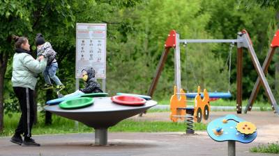 Петербургский омбудсмен прокомментировала идею установки камер видеонаблюдения на детских площадках