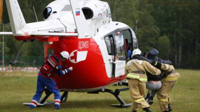 В Иркутск из Бурятии на вертолете доставлены два пострадавших от лавины туриста