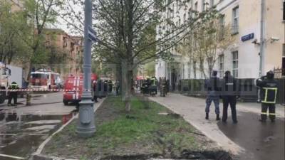 «Было замыкание»: очевидец озвучил возможную причину смертельного пожара в гостинице в Москве