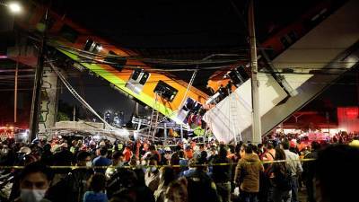 Не менее шести человек погибли при крушении метромоста в Мехико